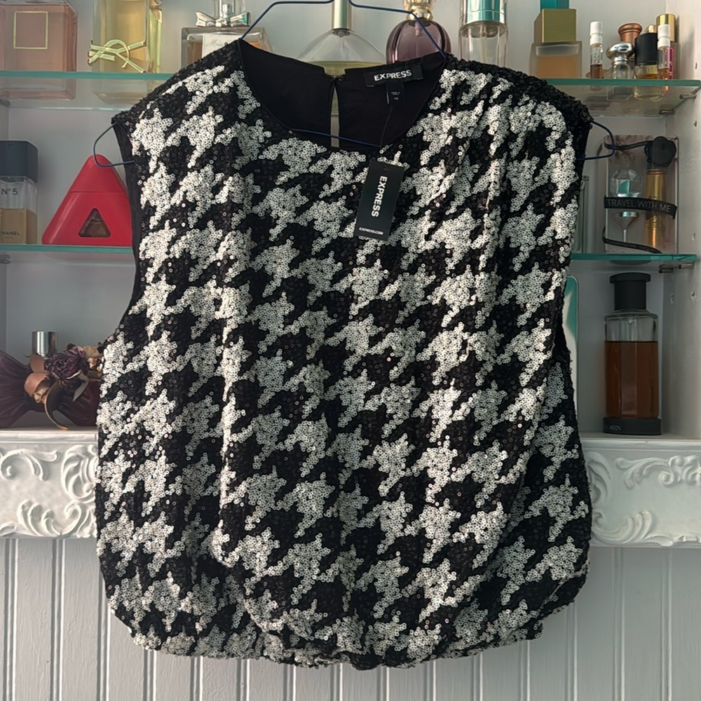 Express sequin top